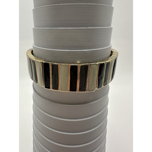 Unbranded Jewelry - Gold Tone Green Enamel Stretch Bracelet Size 7
